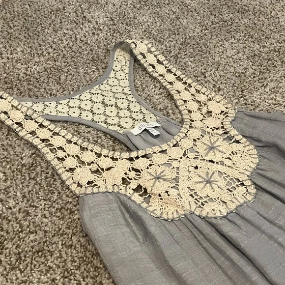 Delia’s Dress - Picture 6 of 10